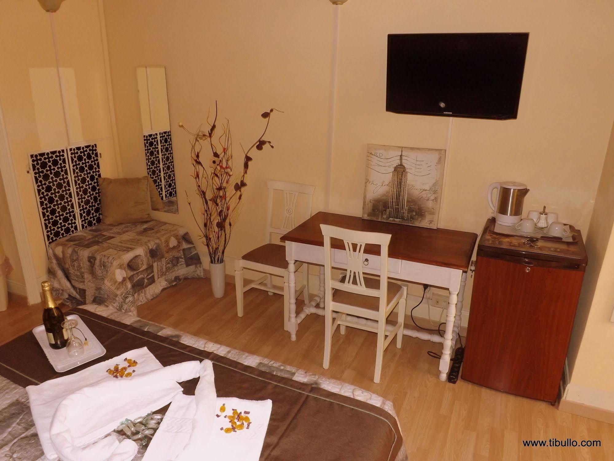 Tibullo Guesthouse Рим Экстерьер фото